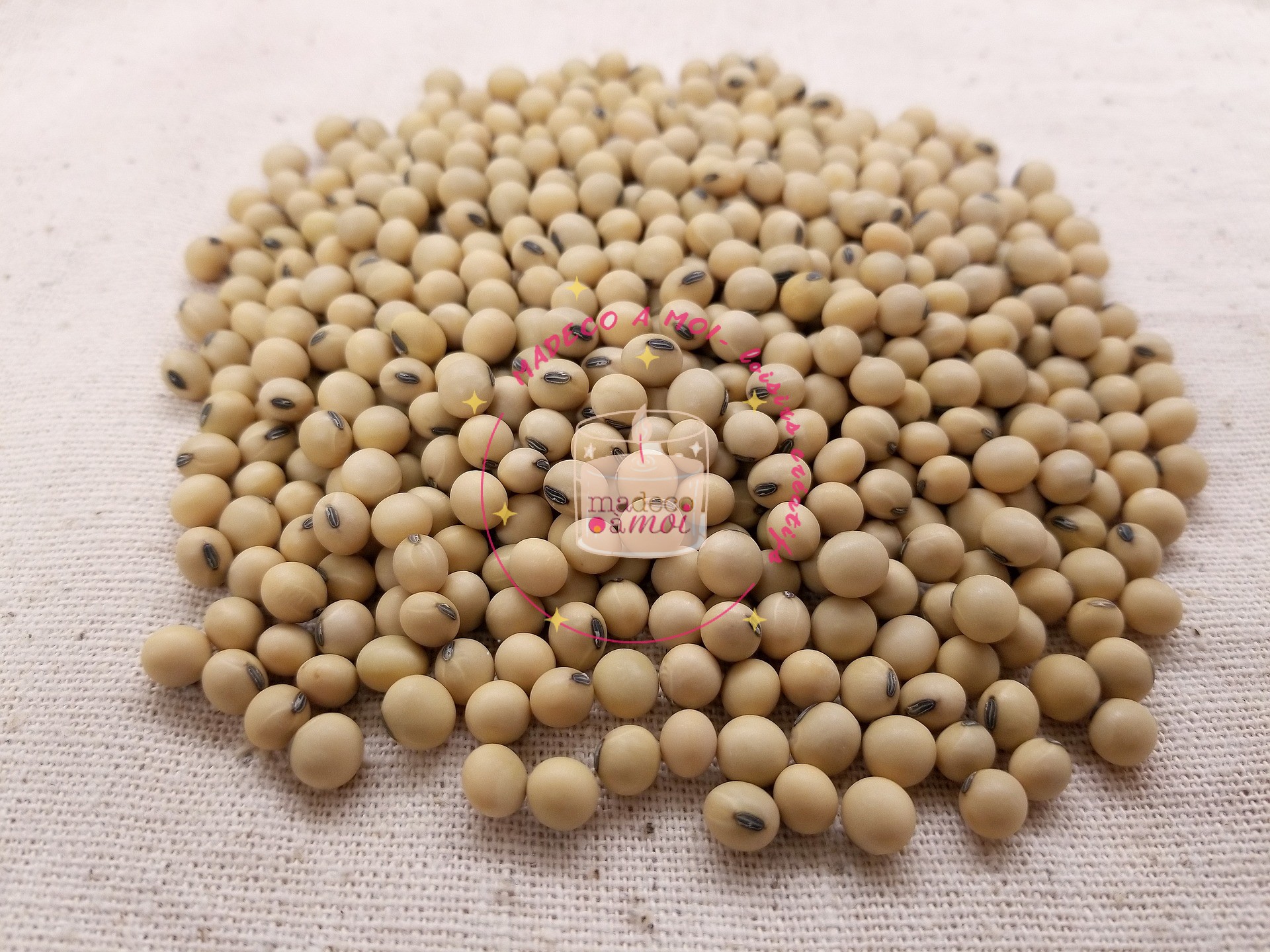 https://madecoamoi.com/storage/products/cires/soybean-3754425-1920.jpg